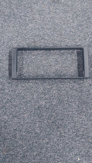 BMW E38/E39 Einbaurahmen 16:9 Vorschau 1