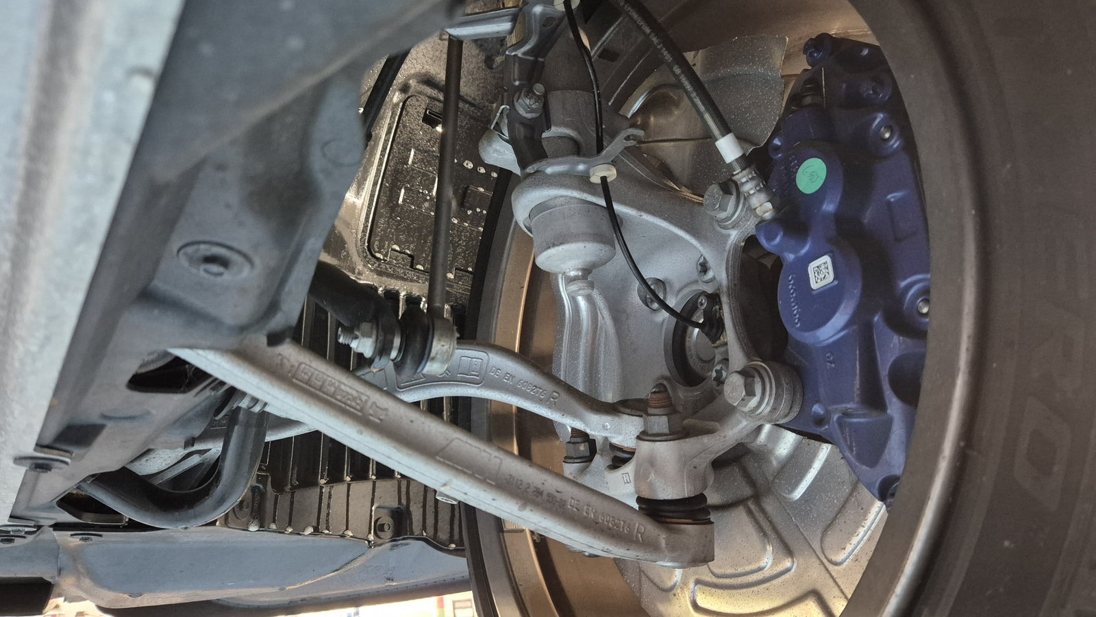 BMW M4 F82 - im Kundenauftrag (Handschalter, Carbondach, Neuwertig) Bild 101