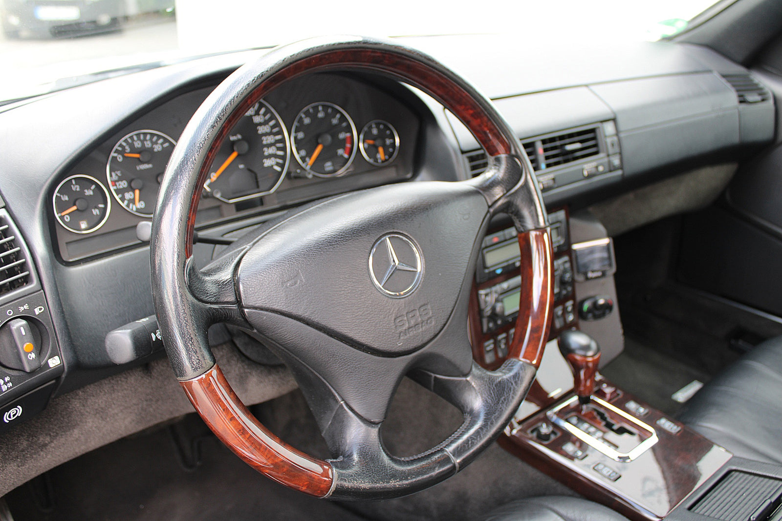 Mercedes-Benz SL 320 - im Kundenauftrag (Xenon, SHZ, EDW) Bild 28