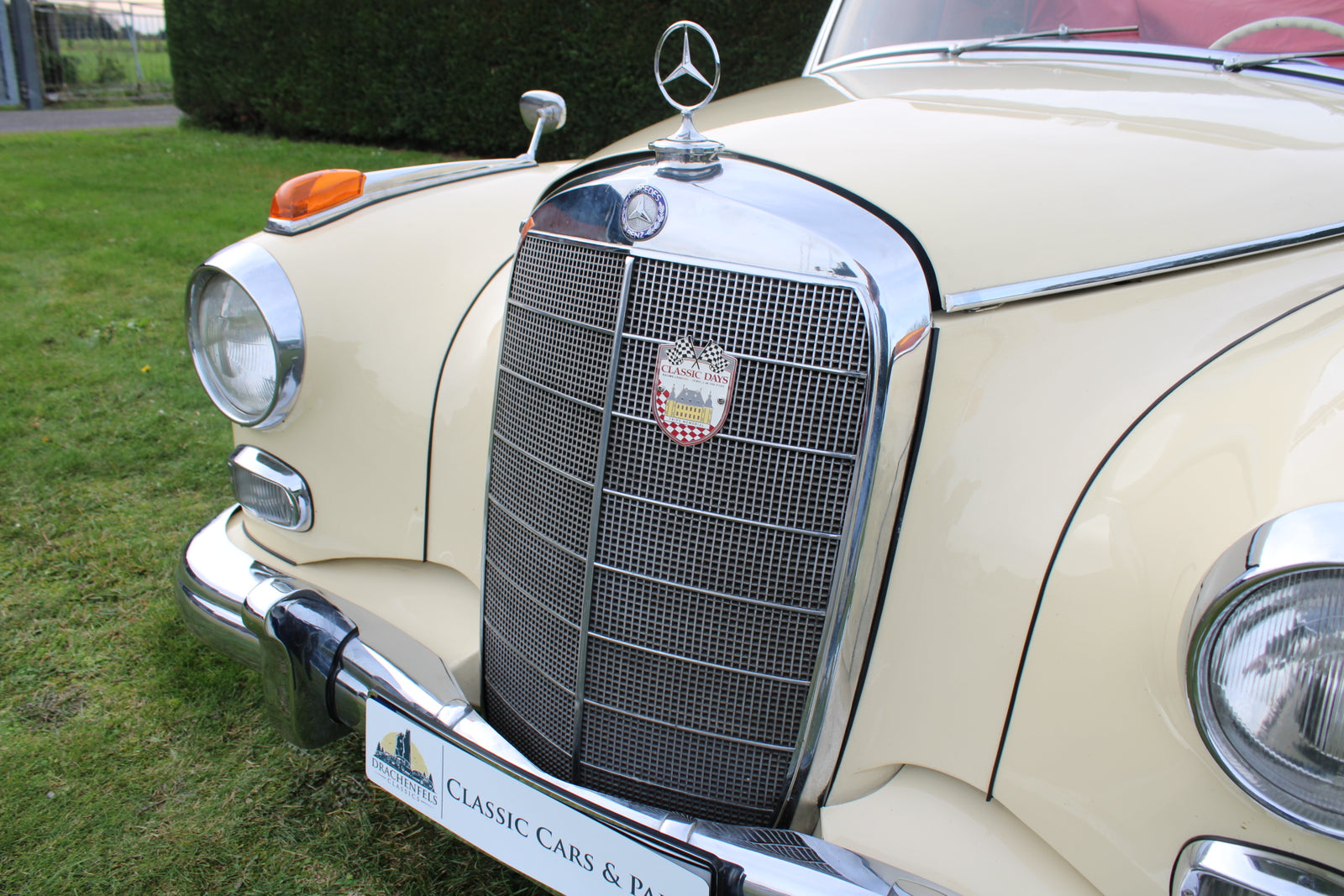 Mercedes 300d Cabriolet D (W189) - im Kundenauftrag (Restauriert, Servo, Schaltgetriebe, Wertgutachten) Bild 11