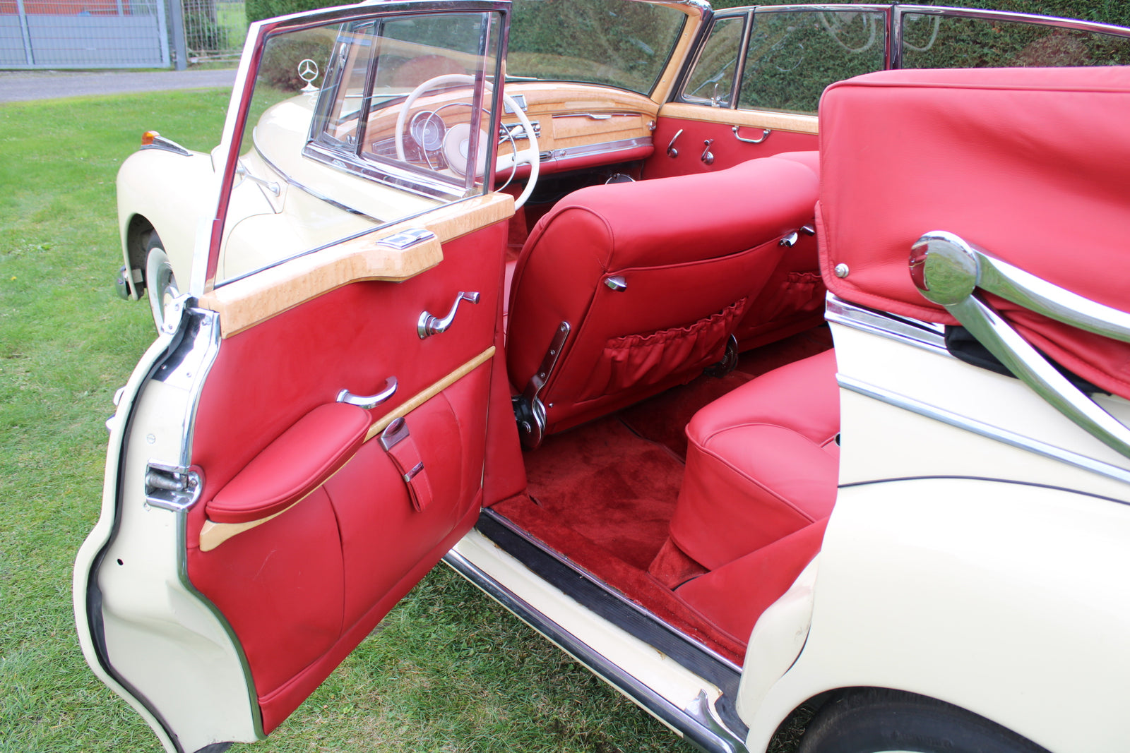 Mercedes 300d Cabriolet D (W189) - im Kundenauftrag (Restauriert, Servo, Schaltgetriebe, Wertgutachten) Bild 39
