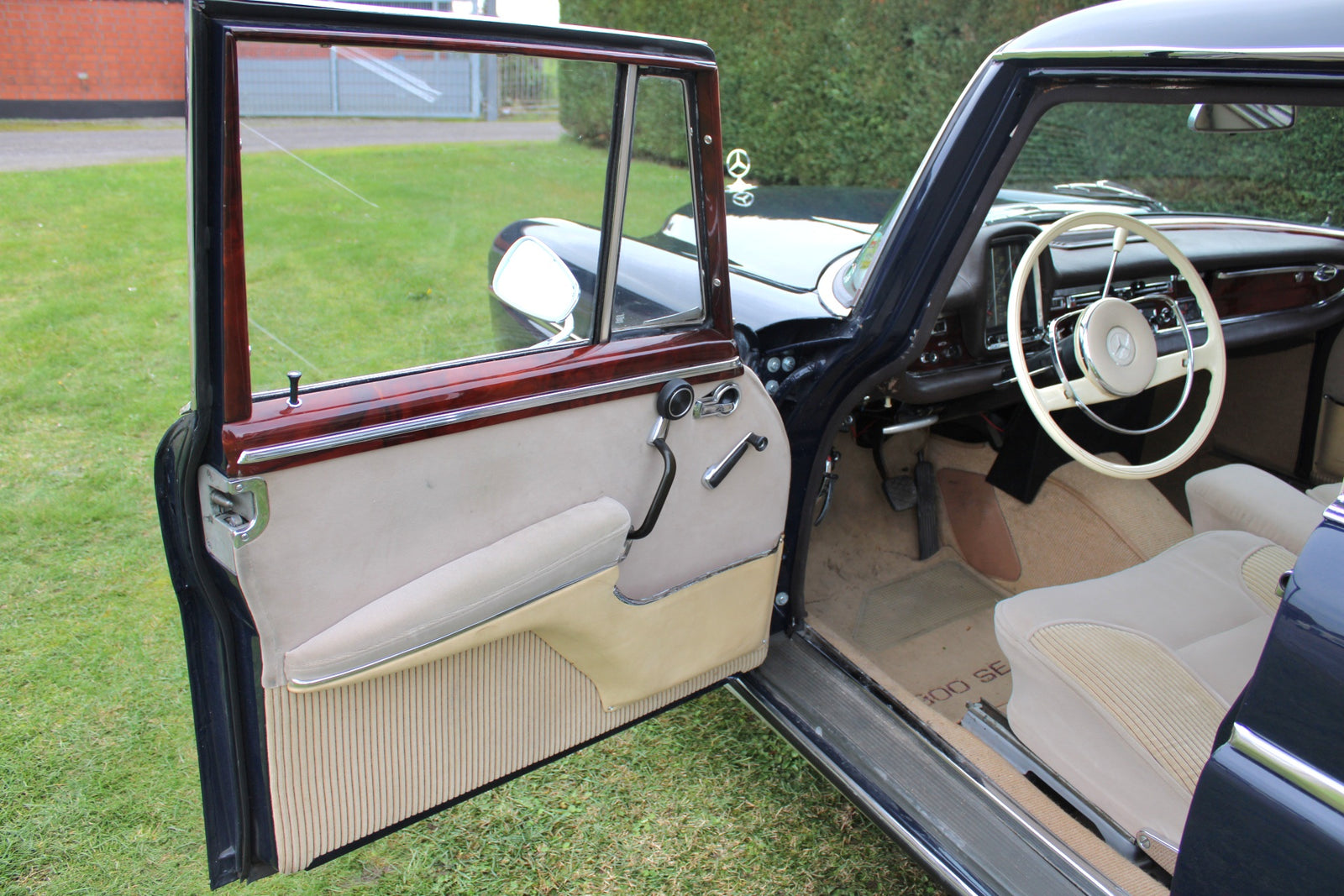 Mercedes 300 SE Lang (W112) - im Kundenauftrag (Restauriert, Automatik, TÜV bis 05/2027) Bild 23