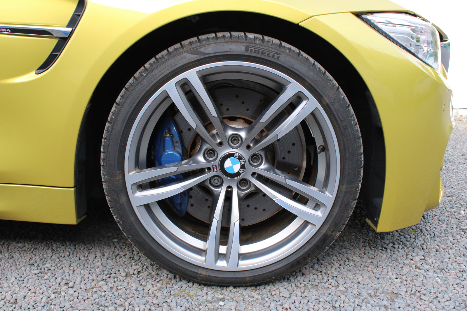 BMW M4 F82 - im Kundenauftrag (Handschalter, Carbondach, Neuwertig) Bild 25