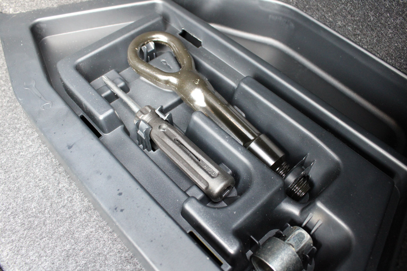 BMW M4 F82 - im Kundenauftrag (Handschalter, Carbondach, Neuwertig) Bild 77