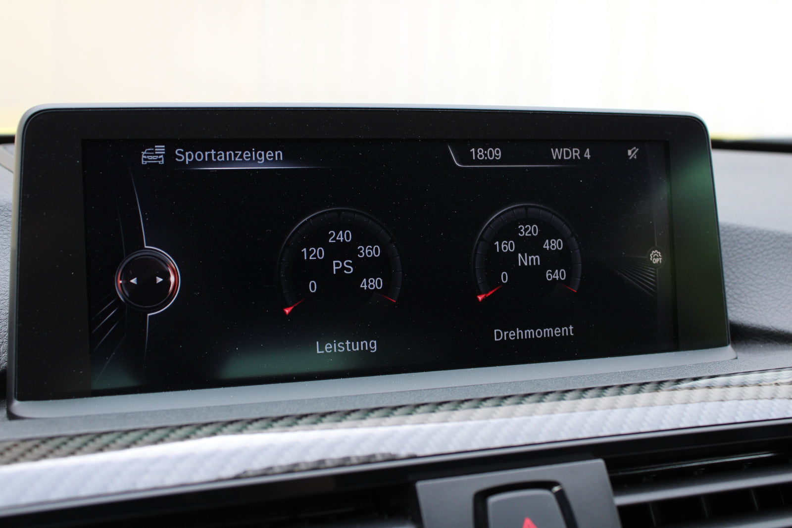 BMW M4 F82 - im Kundenauftrag (Handschalter, Carbondach, Neuwertig) Bild 50