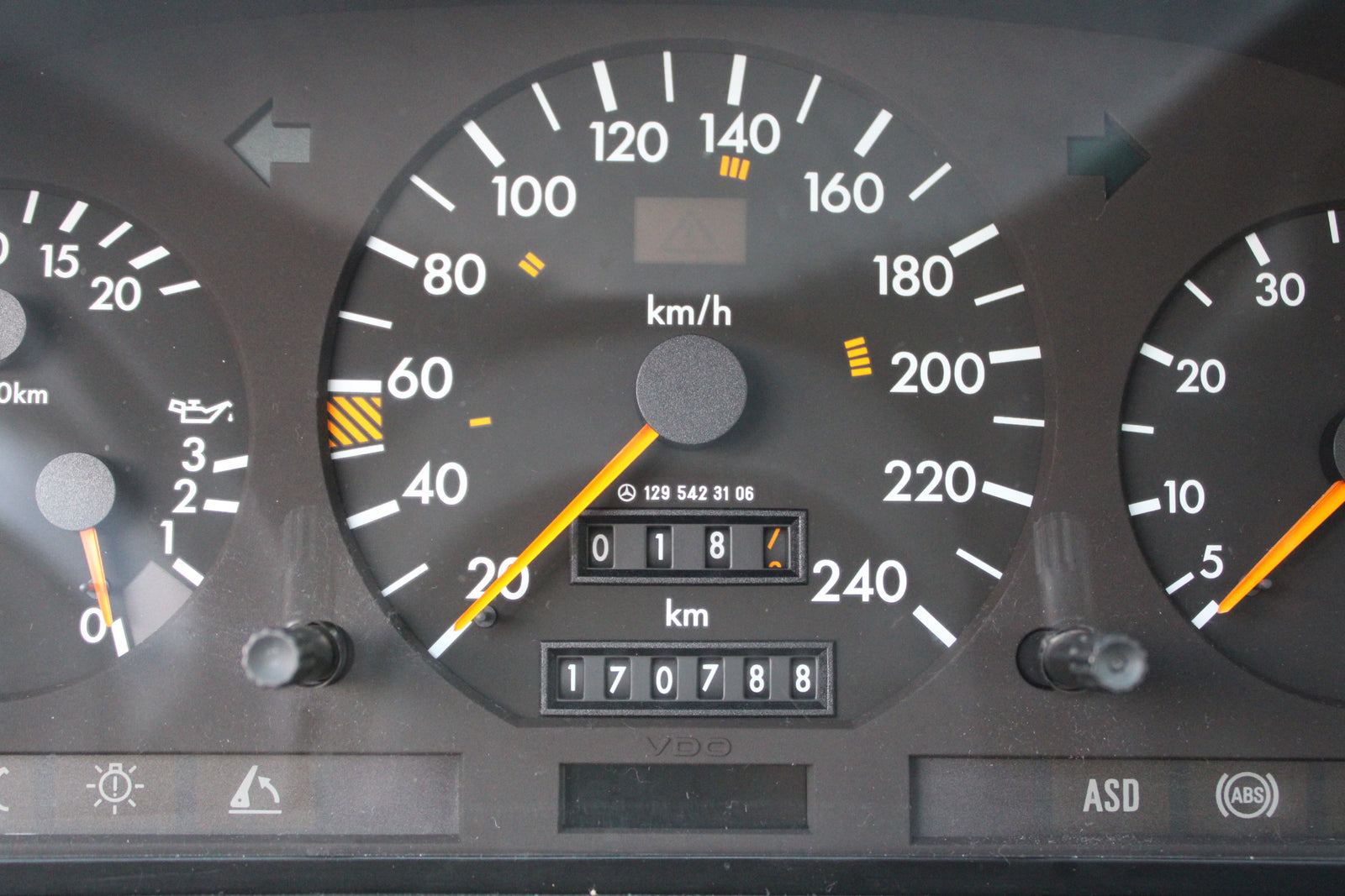 2025 - Mercedes-Benz 300SL (1990) Bild 31