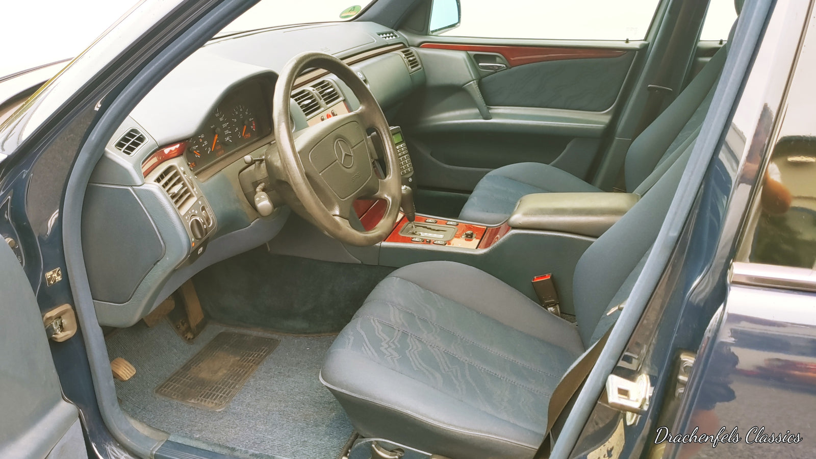 2022 - Mercedes-Benz E 200 (W210) (1995) Bild 11