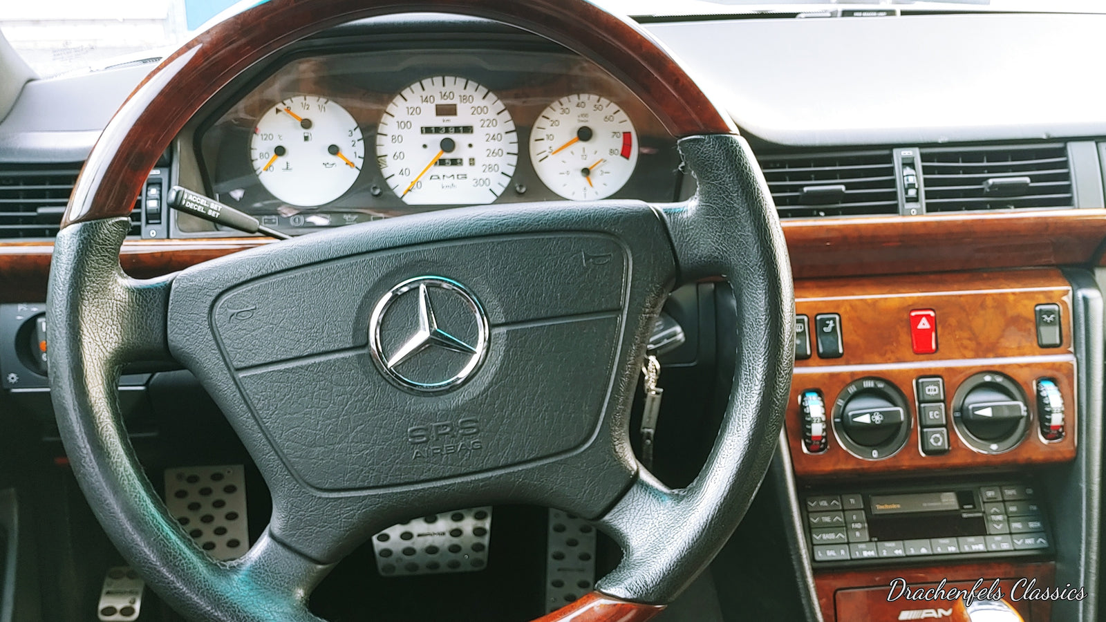 2022 - Mercedes-Benz E 300-24 3.4 AMG (1993) Bild 17