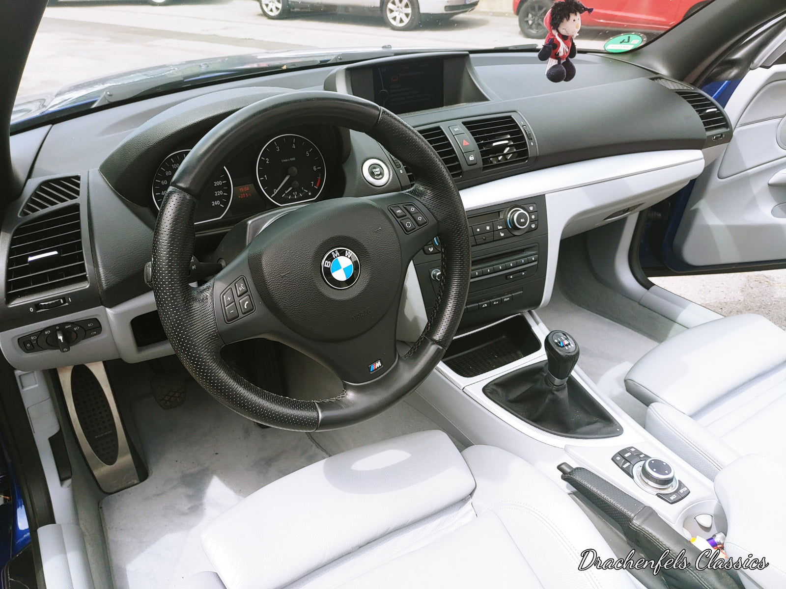 2021 - BMW 118i Cabriolet (2009) Bild 11