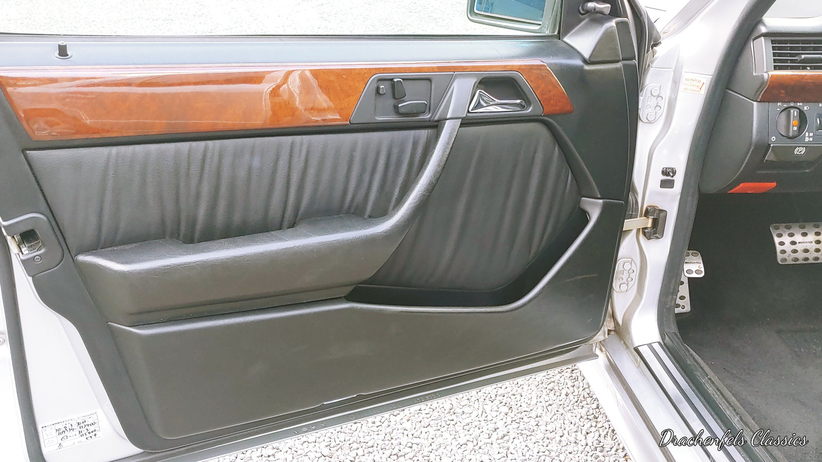 2022 - Mercedes-Benz E 300-24 3.4 AMG (1993) Bild 15