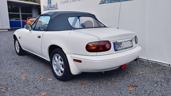 2024 - Mazda MX-5 Miata (1992)