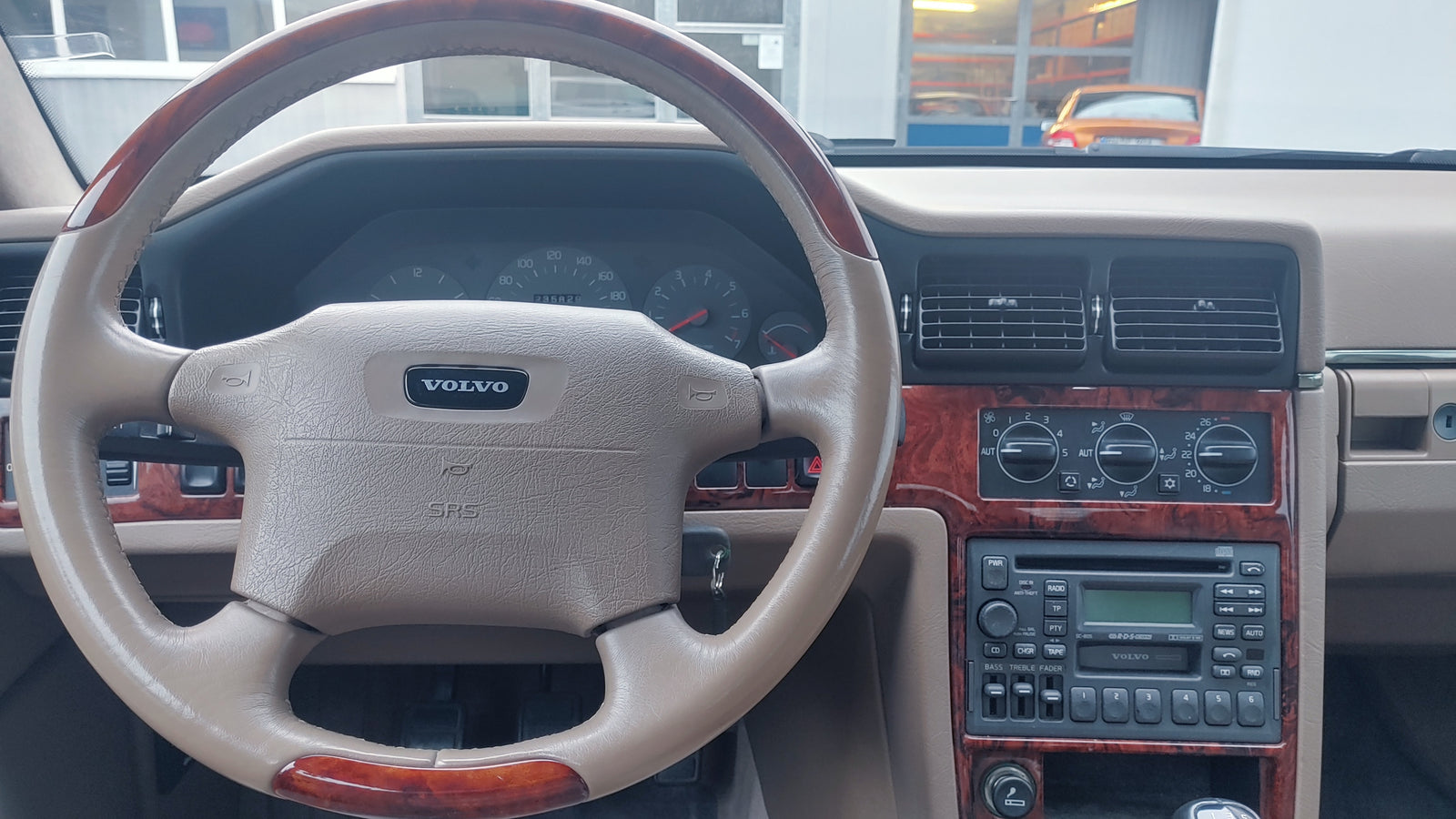 2022 - Volvo S90 3.0 Luxury (1997) Bild 17