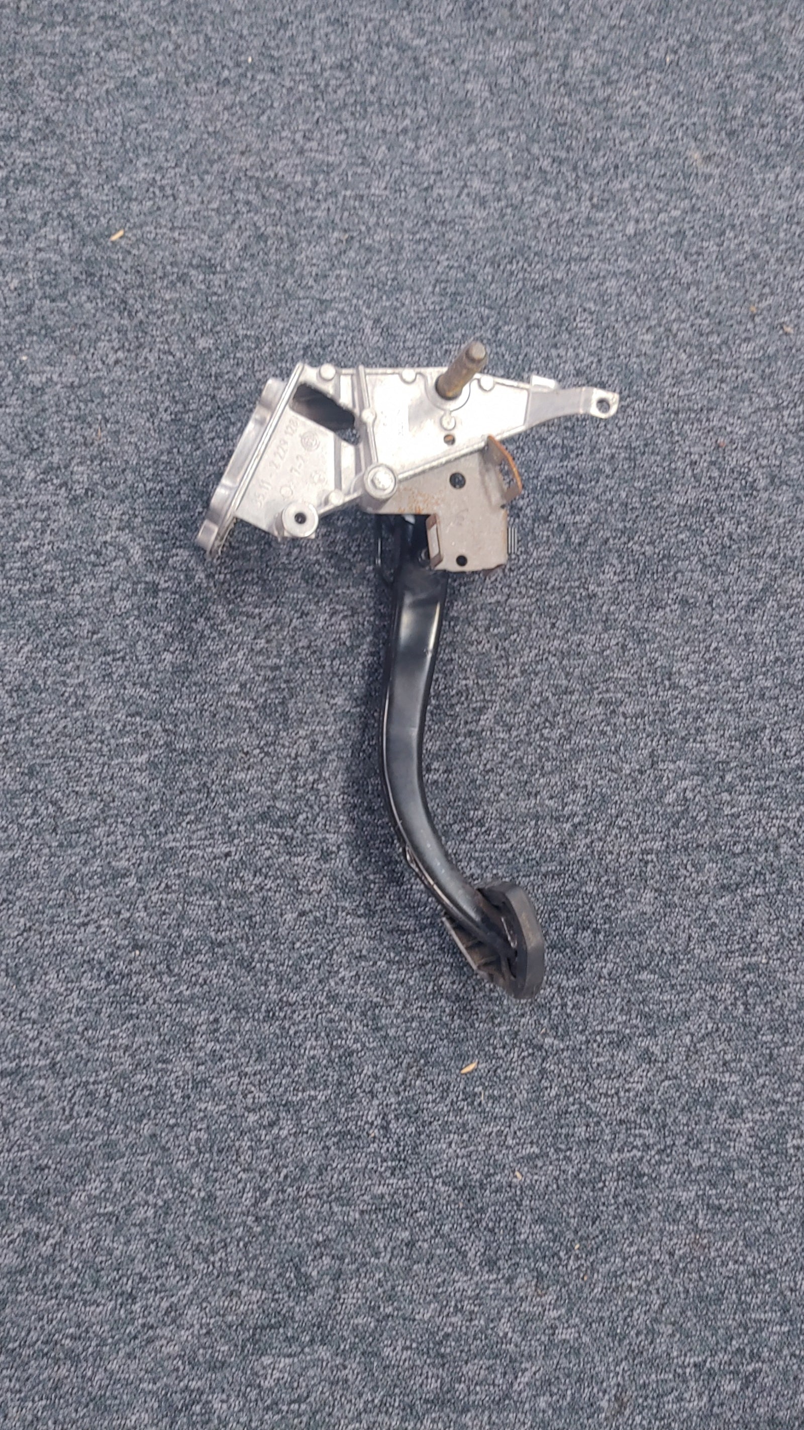 BMW E46 Bremspedal Bild 2