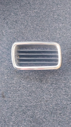 BMW E24 Ziergitter Kühlergrill (Links) Vorschau 1