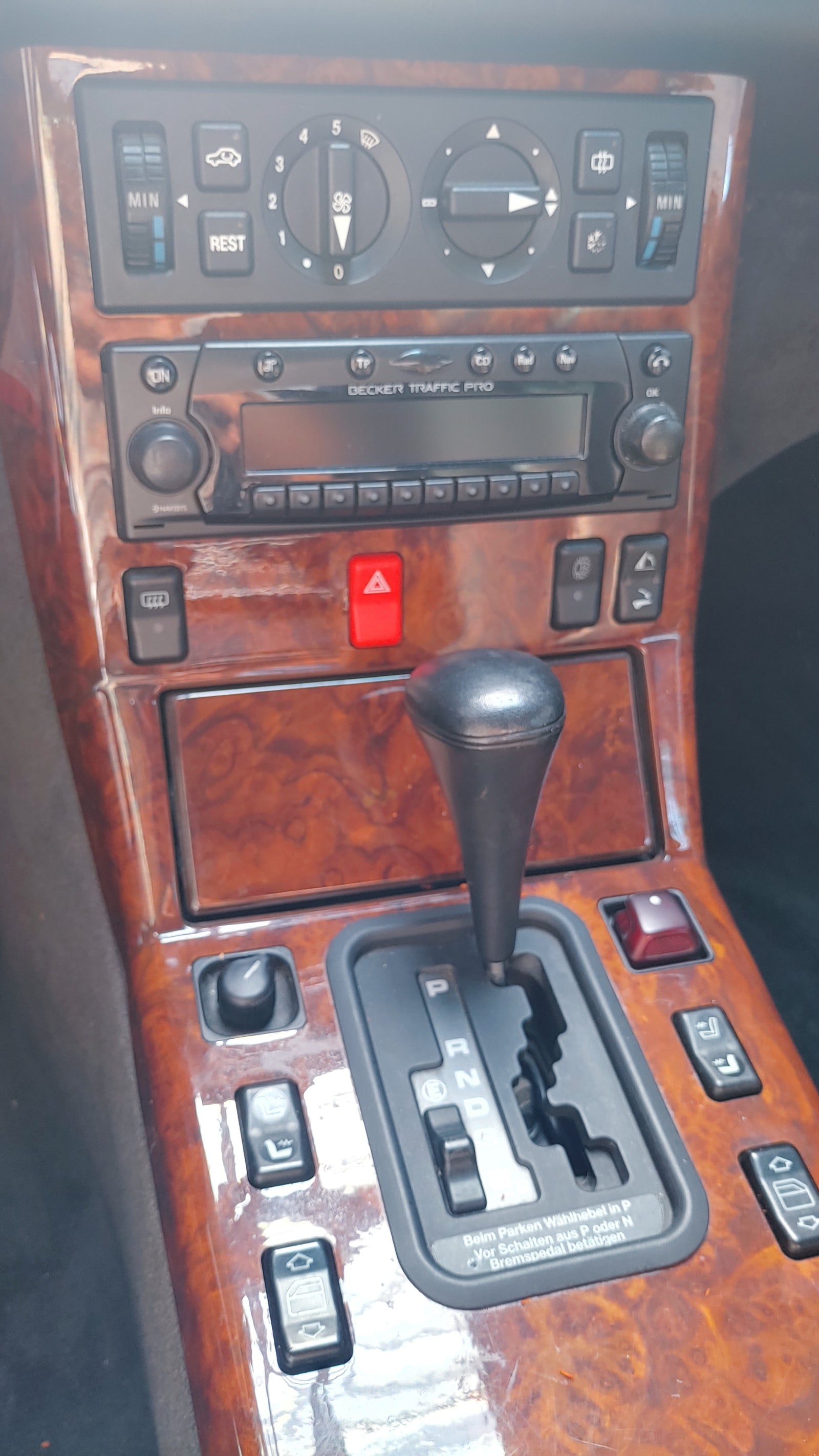 2024 - Mercedes-Benz SL 500 (R129) (1991) Bild 38