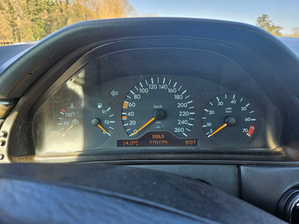 Mercedes-Benz E320 (W210) 1. Hand, Amazonitgrün metallic (1997)