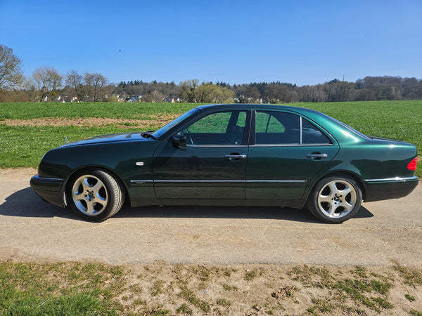 Mercedes-Benz E320 (W210) 1. Hand, Amazonitgrün metallic (1997)
