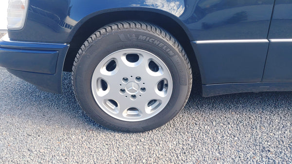 2024 - Mercedes-Benz CE 200 (1995)