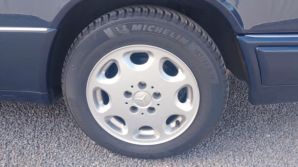 2024 - Mercedes-Benz CE 200 (1995)