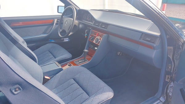 2024 - Mercedes-Benz CE 200 (1995)