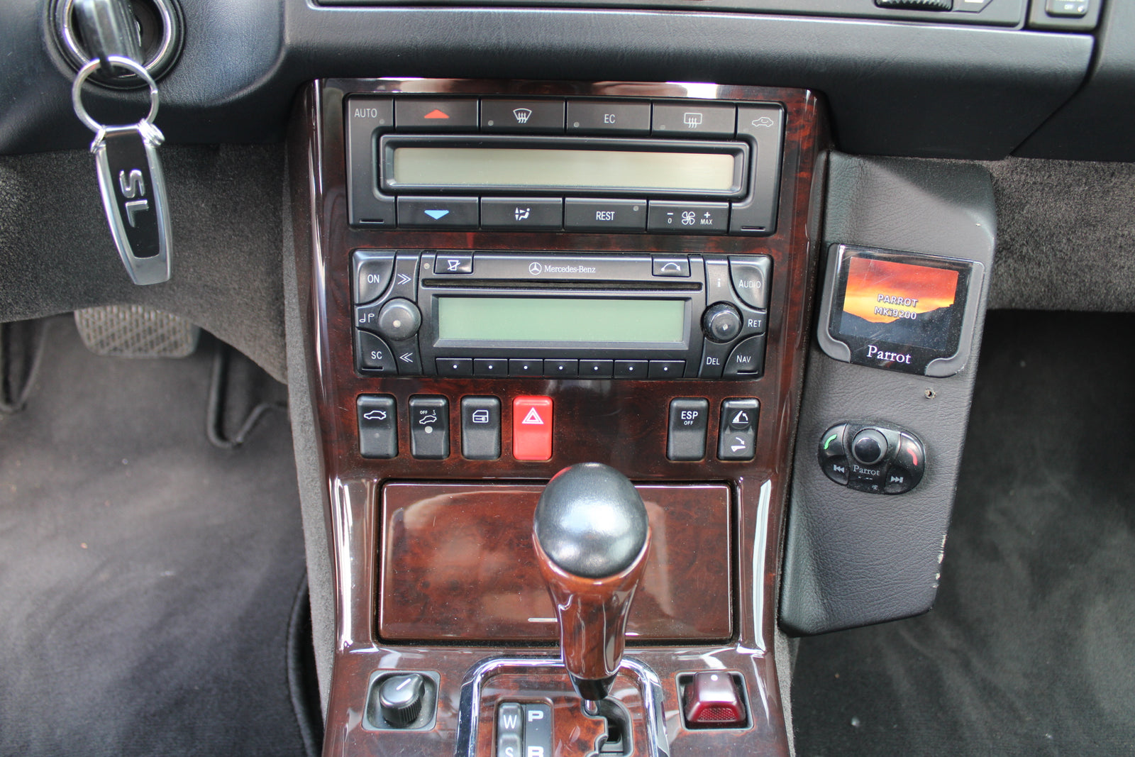 Mercedes-Benz SL 320 - im Kundenauftrag (Xenon, SHZ, EDW) Bild 34