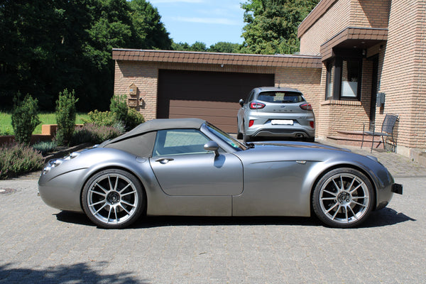 Wiesmann Roadster MF4 - im Kundenauftrag (Liftsystem, OZ-Felgen, Rückfahrkamera)