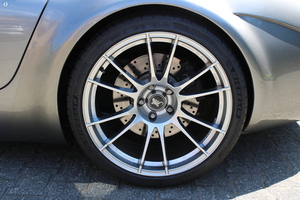 Wiesmann Roadster MF4 - im Kundenauftrag (Liftsystem, OZ-Felgen, Rückfahrkamera)
