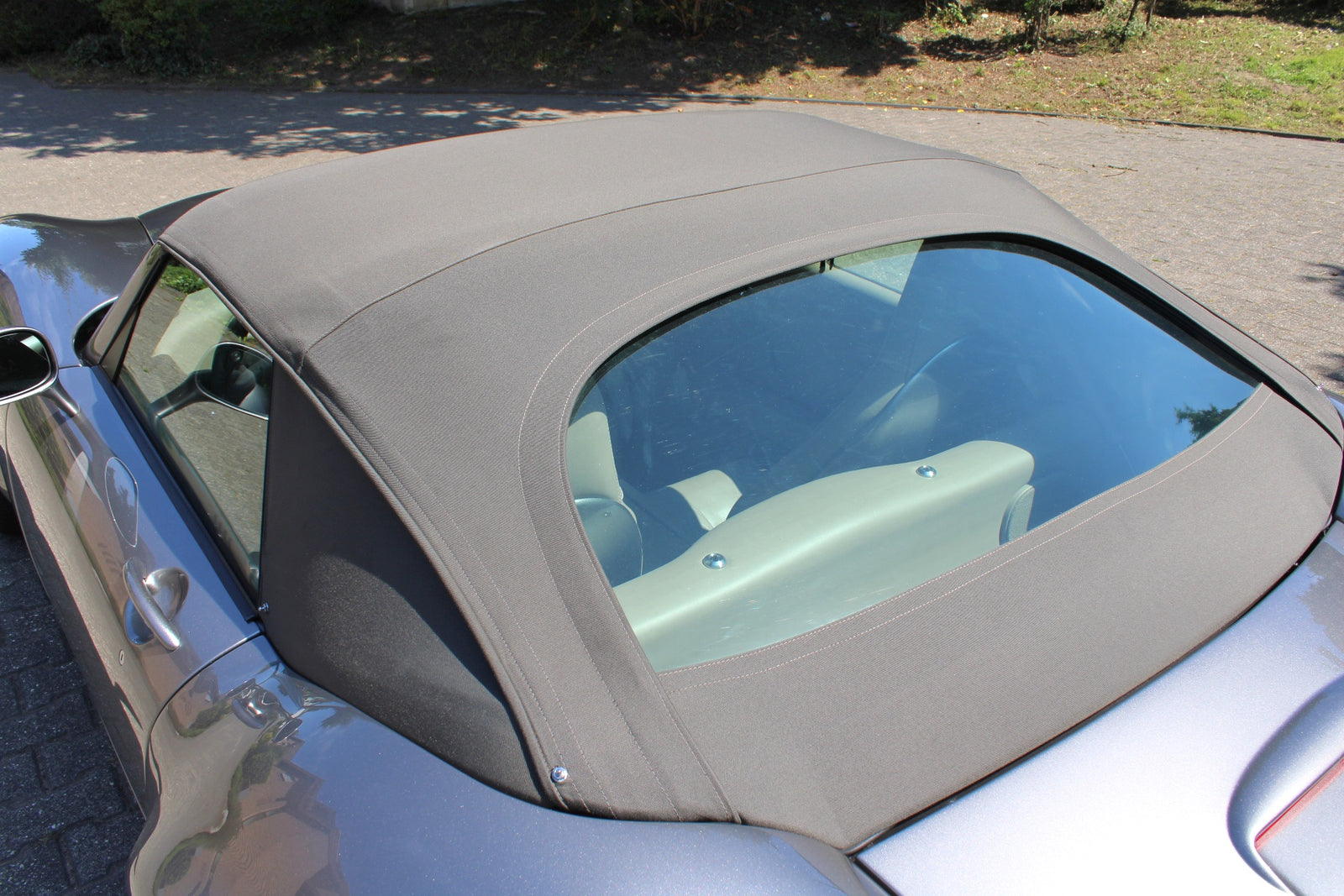 Wiesmann Roadster MF4 - im Kundenauftrag (Liftsystem, OZ-Felgen, Rückfahrkamera) Bild 18