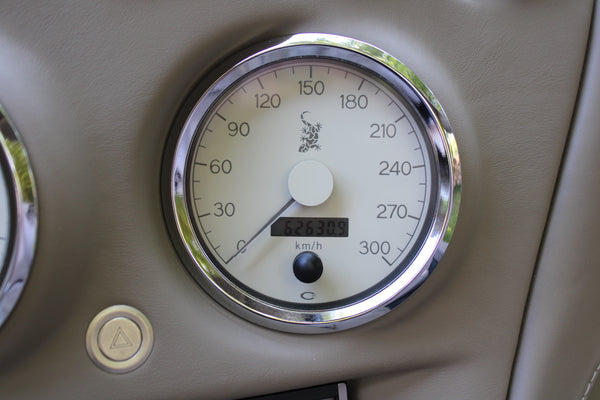 Wiesmann Roadster MF4 - im Kundenauftrag (Liftsystem, OZ-Felgen, Rückfahrkamera)