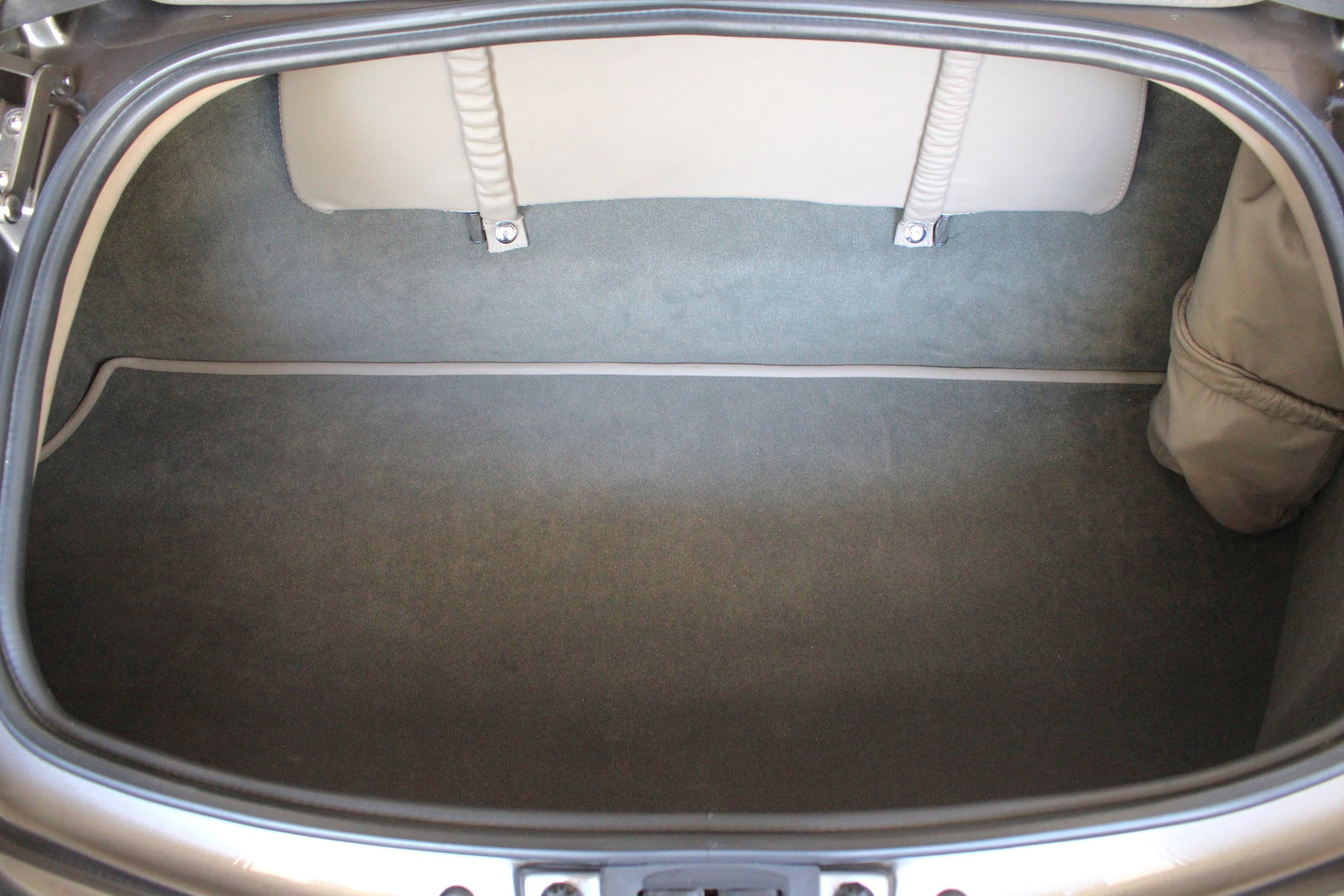 Wiesmann Roadster MF4 - im Kundenauftrag (Liftsystem, OZ-Felgen, Rückfahrkamera) Bild 42