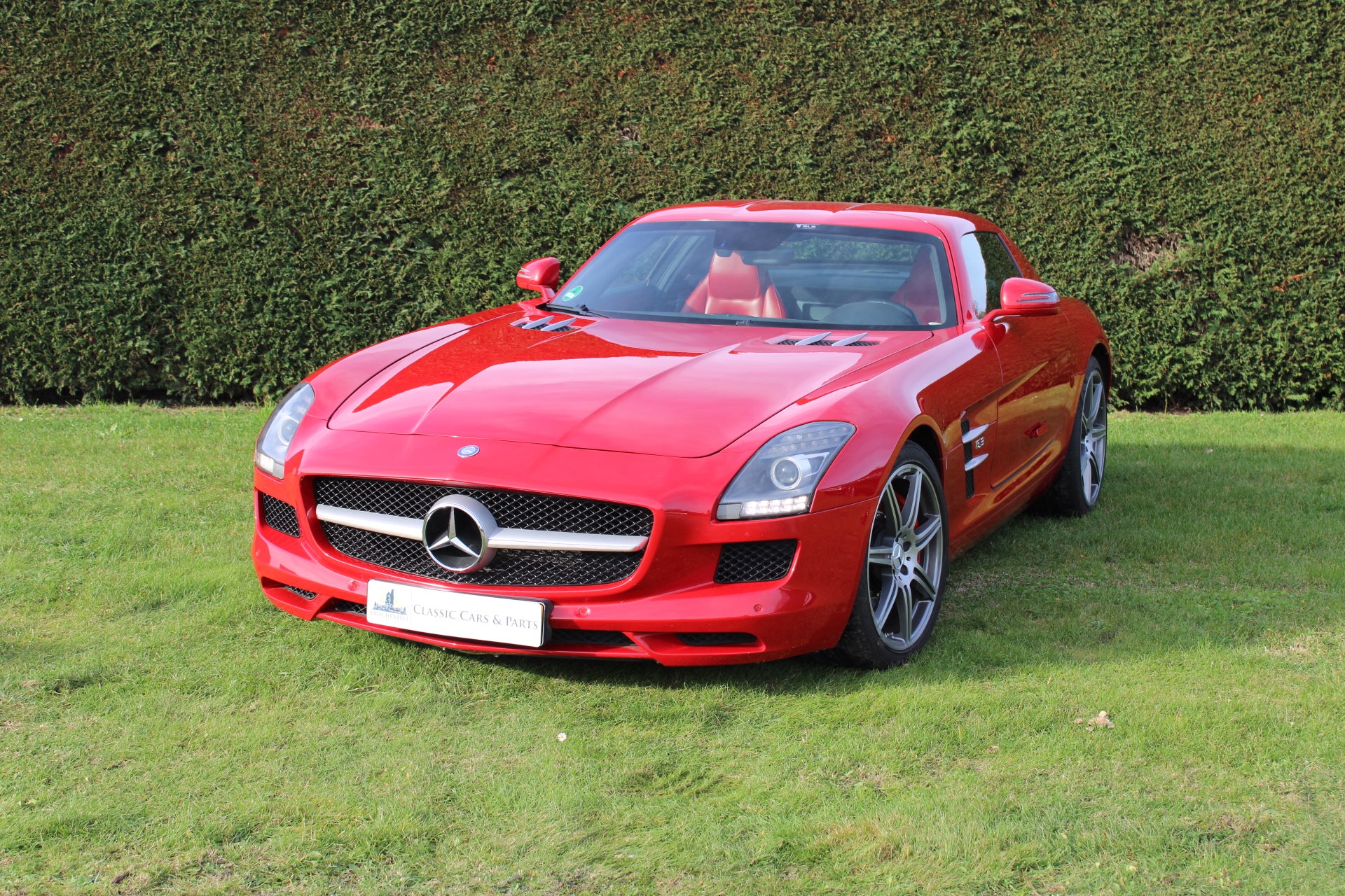 Mercedes SLS AMG - im Kundenauftrag (Seltene Farbkombi, 2. Hand, Service neu)