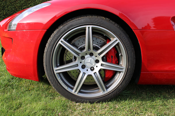 Mercedes SLS AMG - im Kundenauftrag (Seltene Farbkombi, 2. Hand, Service neu)