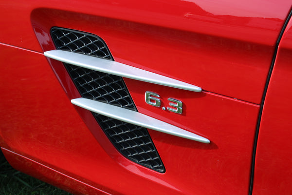 Mercedes SLS AMG - im Kundenauftrag (Seltene Farbkombi, 2. Hand, Service neu)