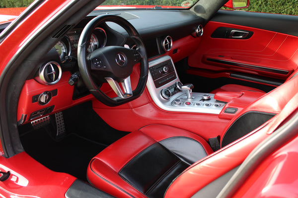 Mercedes SLS AMG - im Kundenauftrag (Seltene Farbkombi, 2. Hand, Service neu)