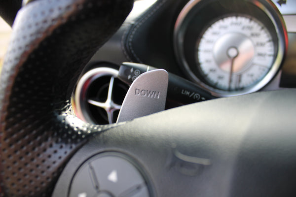 Mercedes SLS AMG - im Kundenauftrag (Seltene Farbkombi, 2. Hand, Service neu)