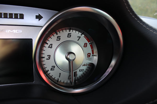 Mercedes SLS AMG - im Kundenauftrag (Seltene Farbkombi, 2. Hand, Service neu)