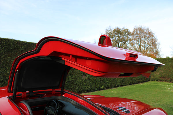 Mercedes SLS AMG - im Kundenauftrag (Seltene Farbkombi, 2. Hand, Service neu)