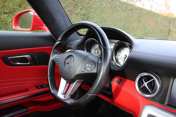 Mercedes SLS AMG - im Kundenauftrag (Seltene Farbkombi, 2. Hand, Service neu)