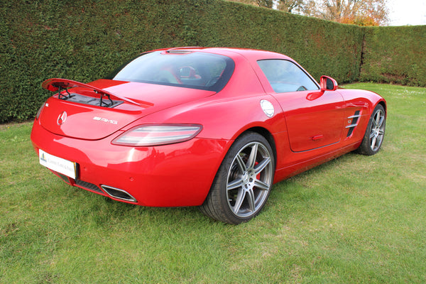 Mercedes SLS AMG - im Kundenauftrag (Seltene Farbkombi, 2. Hand, Service neu)