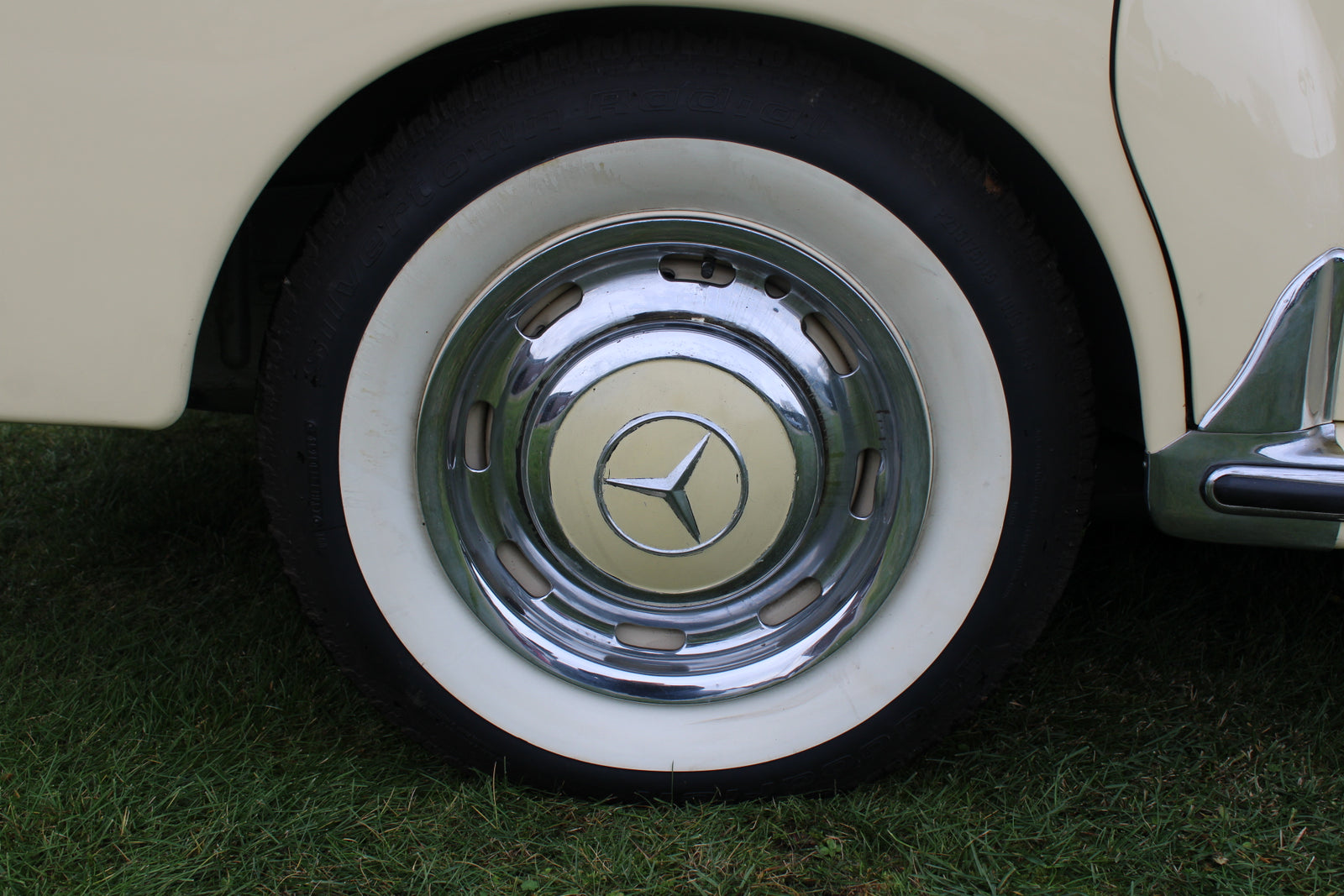 Mercedes 300d Cabriolet D (W189) - im Kundenauftrag (Restauriert, Servo, Schaltgetriebe, Wertgutachten) Bild 25