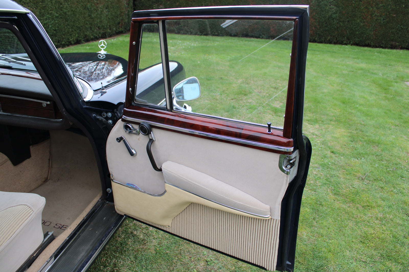 Mercedes 300 SE Lang (W112) - im Kundenauftrag (Restauriert, Automatik, TÜV bis 05/2027) Bild 38