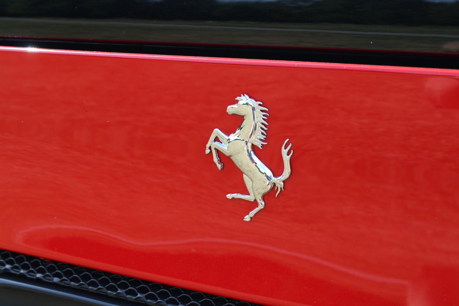 Ferrari 296 GTS - im Kundenauftrag (Lift, Racing Seats, Carbon, LED, Shields) Bild 18