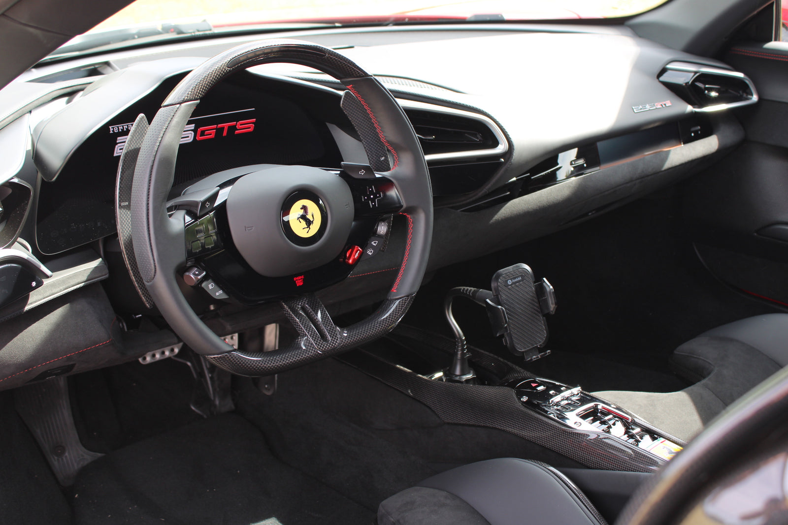 Ferrari 296 GTS - im Kundenauftrag (Lift, Racing Seats, Carbon, LED, Shields) Bild 31