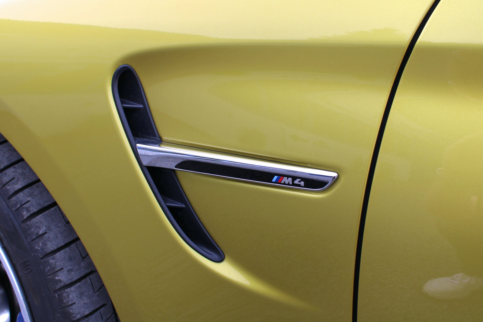 BMW M4 F82 - im Kundenauftrag (Handschalter, Carbondach, Neuwertig) Bild 15