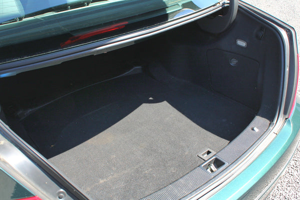 Mercedes-Benz C350 4-Matic Avantgarde - Hinterachse revidiert, Schiebedach, PDC, TÜV neu