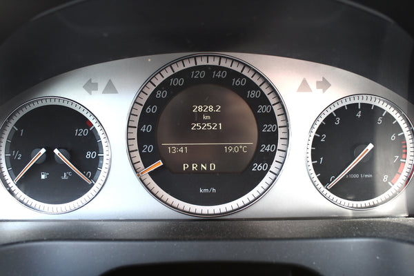 Mercedes-Benz C350 4-Matic Avantgarde - Hinterachse revidiert, Schiebedach, PDC, TÜV neu