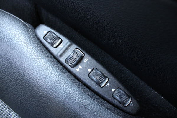 Mercedes-Benz C350 4-Matic Avantgarde - Hinterachse revidiert, Schiebedach, PDC, TÜV neu