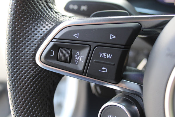 Audi R8 V10 Spyder RWD - im Kundenauftrag (Virtual Cockpit, MMi Plus, Rückfahrkamera)