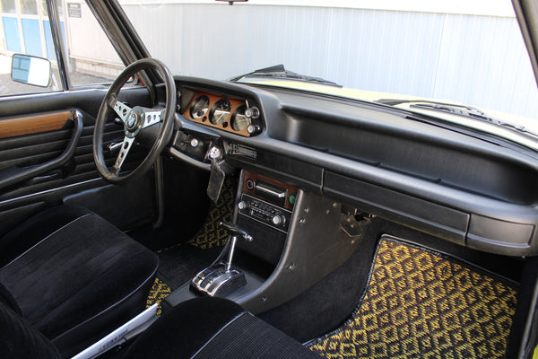 BMW 2002 Automatic - im Kundenauftrag (Restauriert, Velours, Edition L)