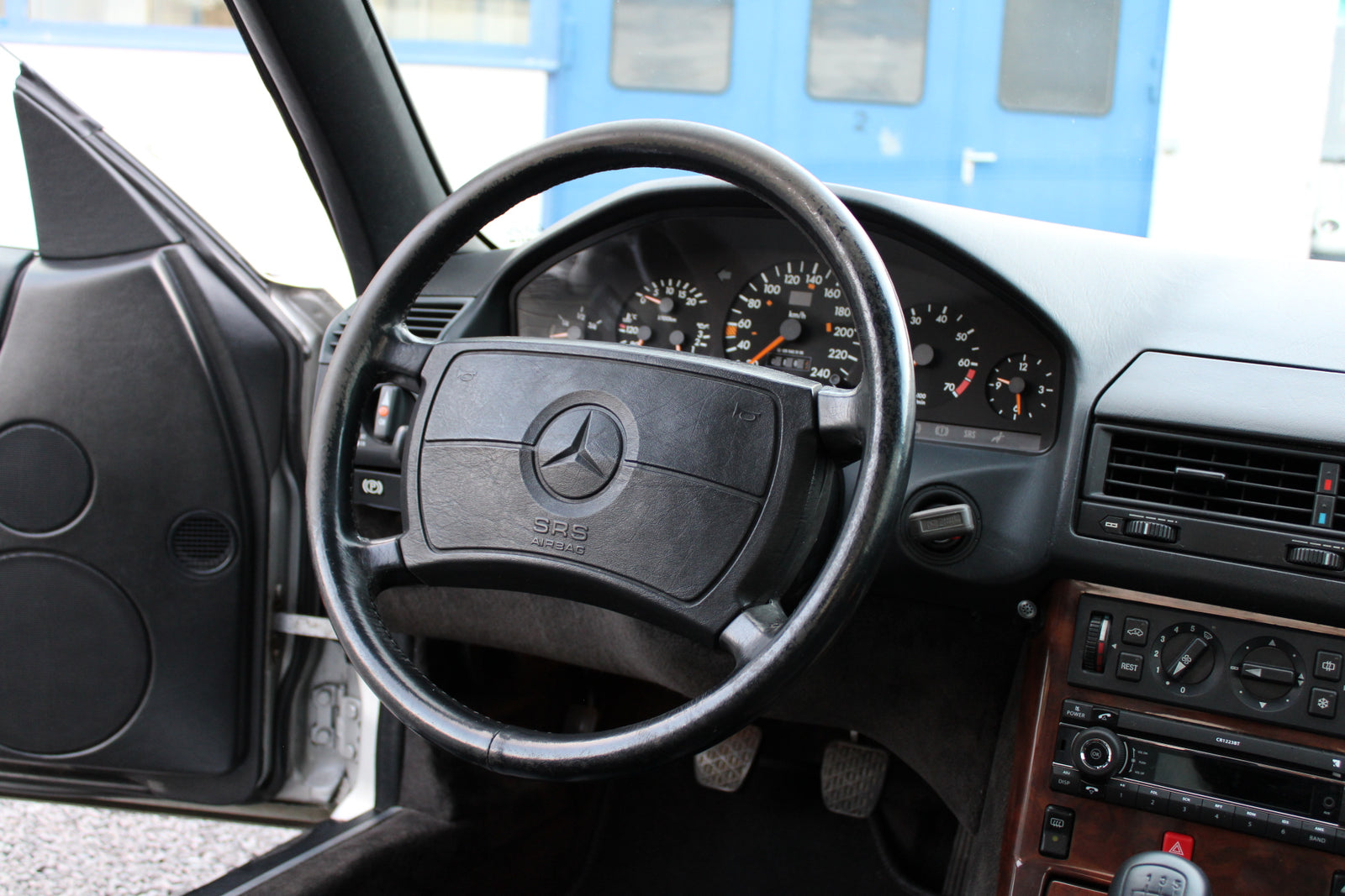 2025 - Mercedes-Benz 300SL (1990) Bild 28